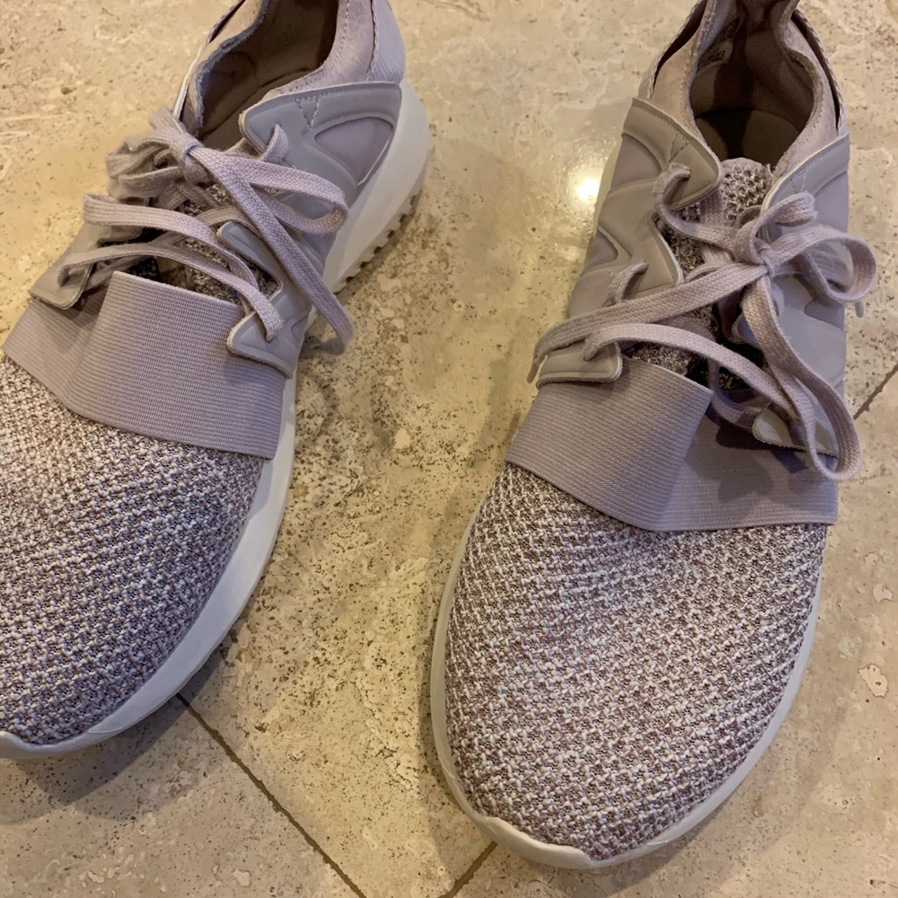 Adidas tubular sneaker grayish lilac color